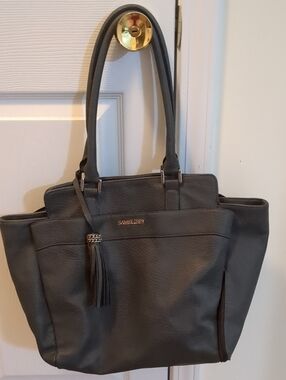 Y2K Sam & Libby Dark Grey Pebbled Tote with Tassel & Ballet Slip Bottom Pocket